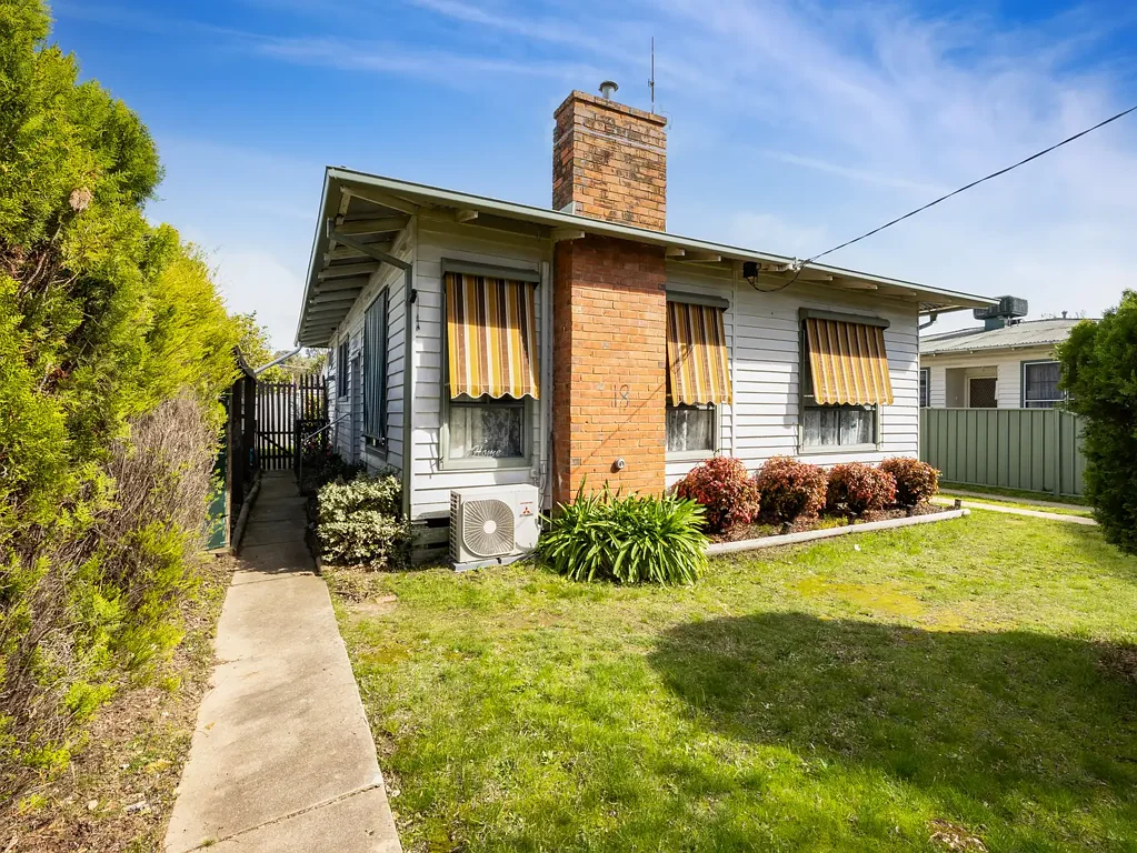 18 Oak Avenue, Benalla, VIC 3672
