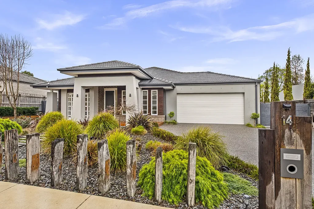 Knoxfield 5房 占地约 978 平方米的优质家庭住宅 Quality Family Home on a Huge 978m² Allotment