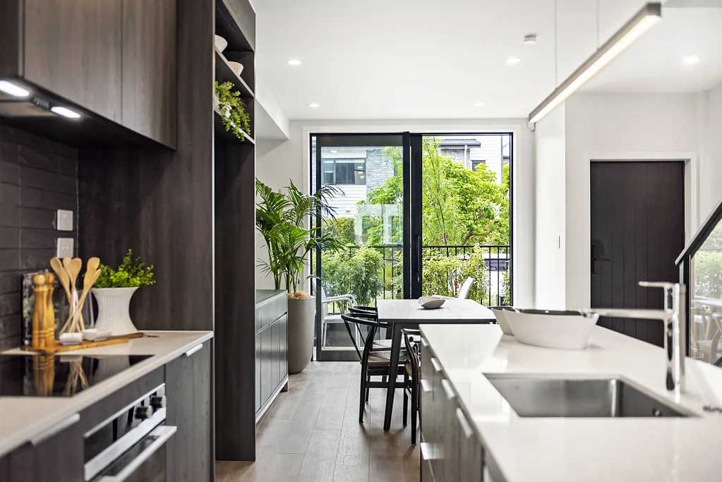 Long Bay 4部屋 Unbeatable Value - 200m2 & Double Garage