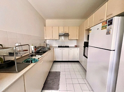 Mascot Nsw- Master room