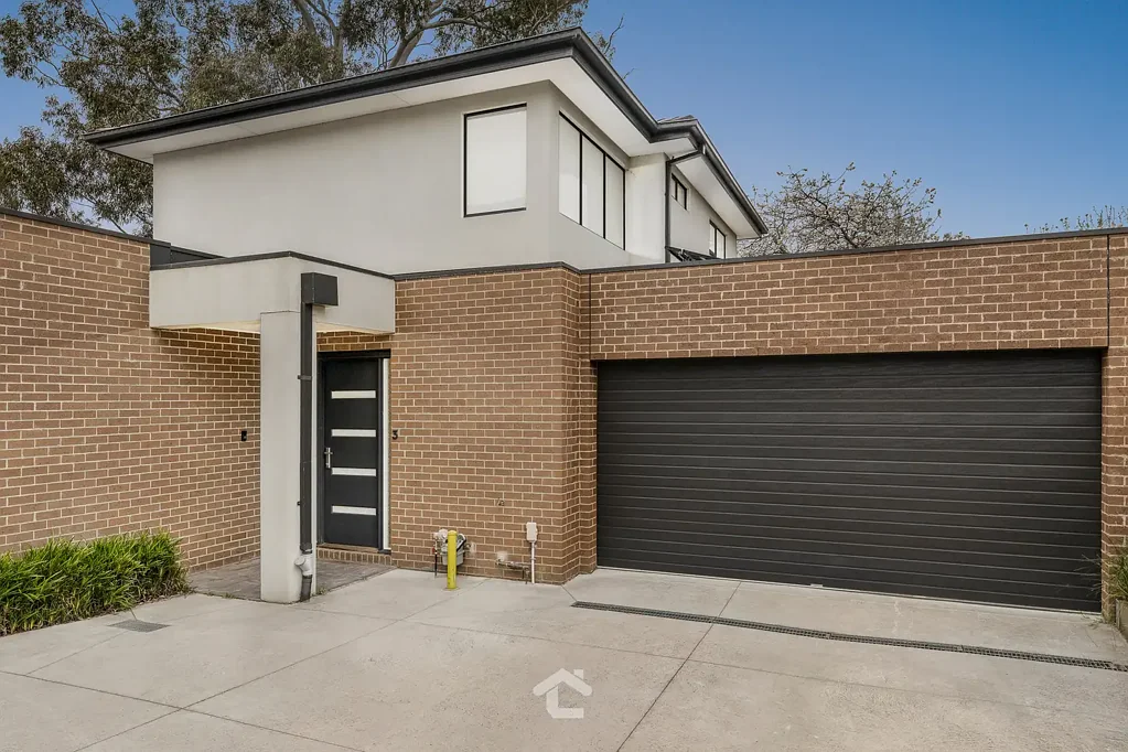 Ferntree Gully 3 Bedroom The Perfect Blend of Townhome Ease and Family-Sized Living