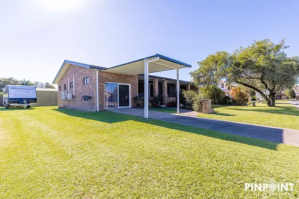 West Mackay 3房  Stylish Family Living with Space, Character and Incredible Side Access