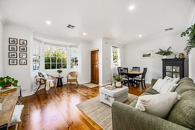 Kensington Gardens 2房  Beautifully Renovated Colonial Unit in a Prime Eastern Precinct
