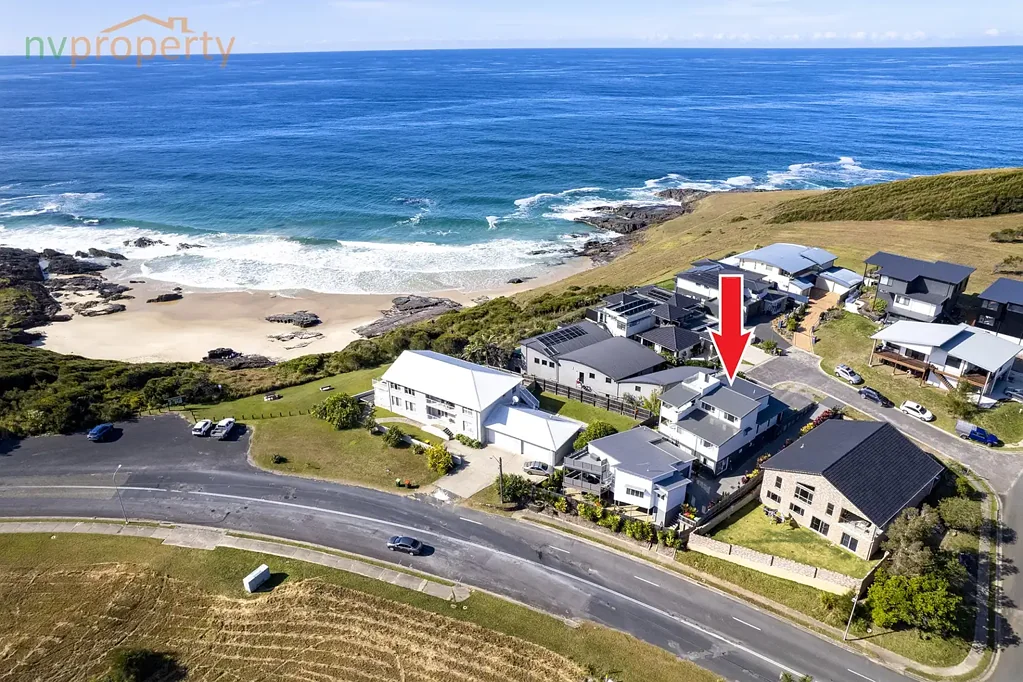 Scotts Head gem