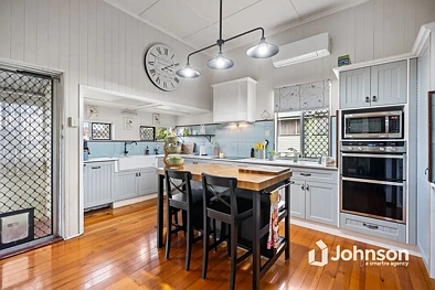 34 Macquarie Street, Silkstone, QLD 4304, 4 slaapkamers, 2 badkamers, House