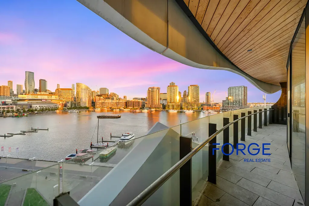 806/2 Glenti Place, Docklands, VIC 3008