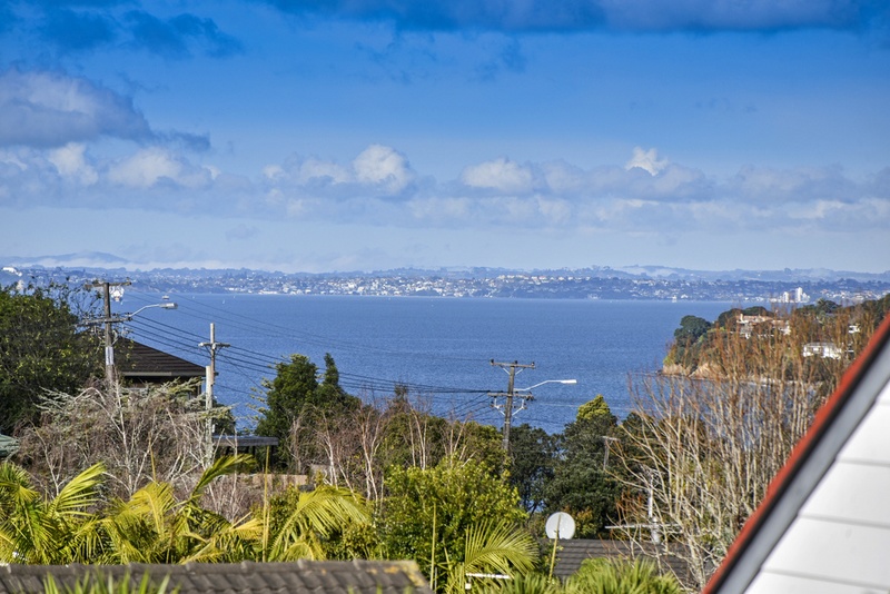 1/546 Beach Road, Rothesay Bay, Auckland - North Shore, 4 Bedrooms, 0 Bathrooms