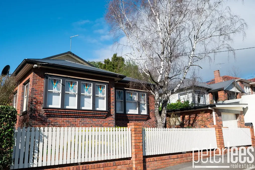 East Launceston 5Kwarto Spacious Character Living in Sought-After East Launceston