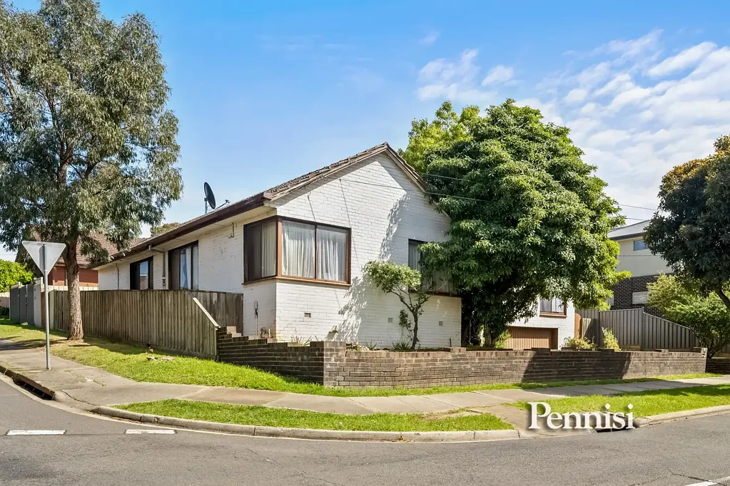 5 Garnet Street, Essendon West, VIC 3040