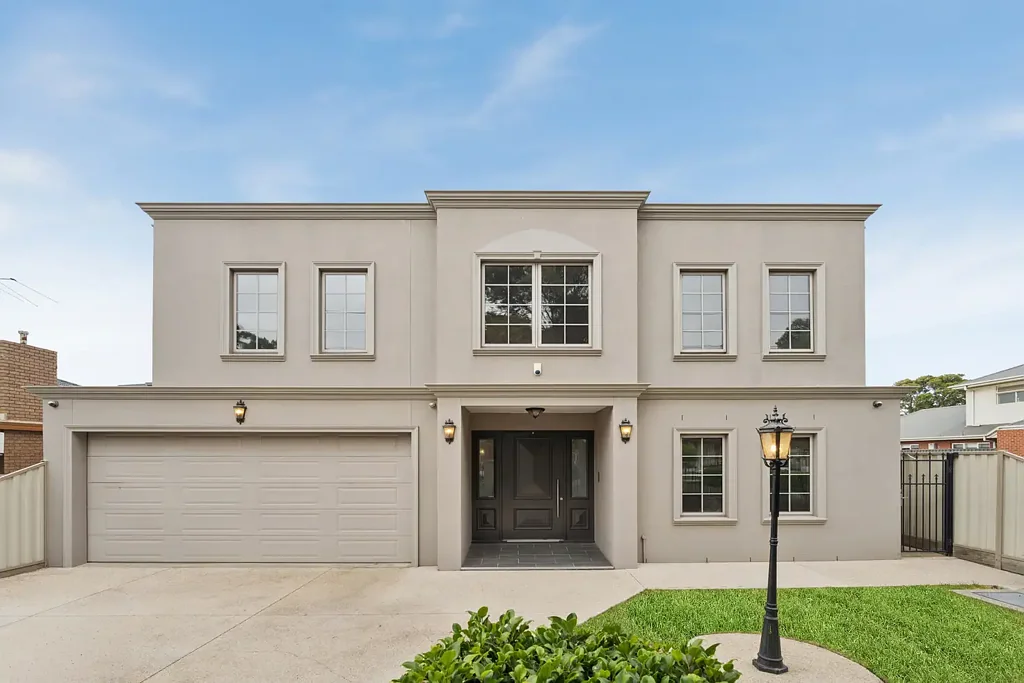 Altona North 5ਬੈੱਡਰੂਮ A RARE LANDMARK RESIDENCE