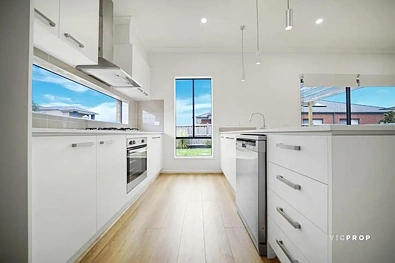 8 Yosemite Street, Point Cook, VIC 3030, 3 slaapkamers, 2 badkamers, House