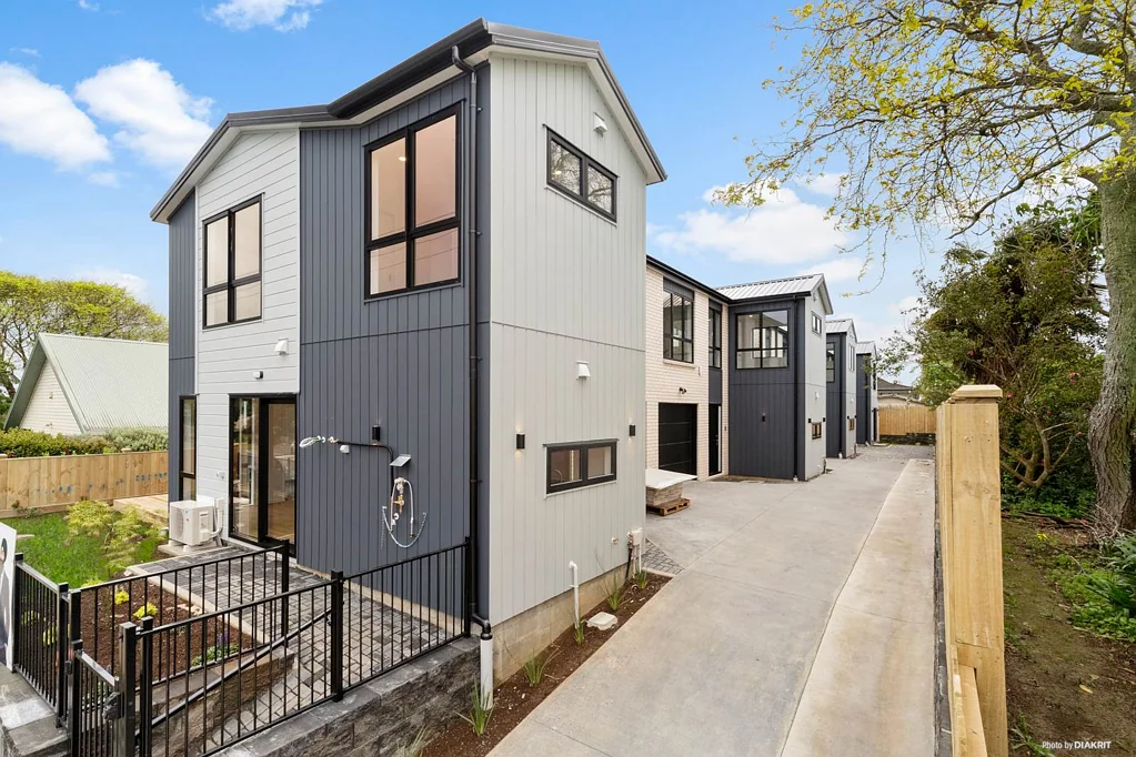 Pukekohe 4房  Stylish & Smart – Brand New