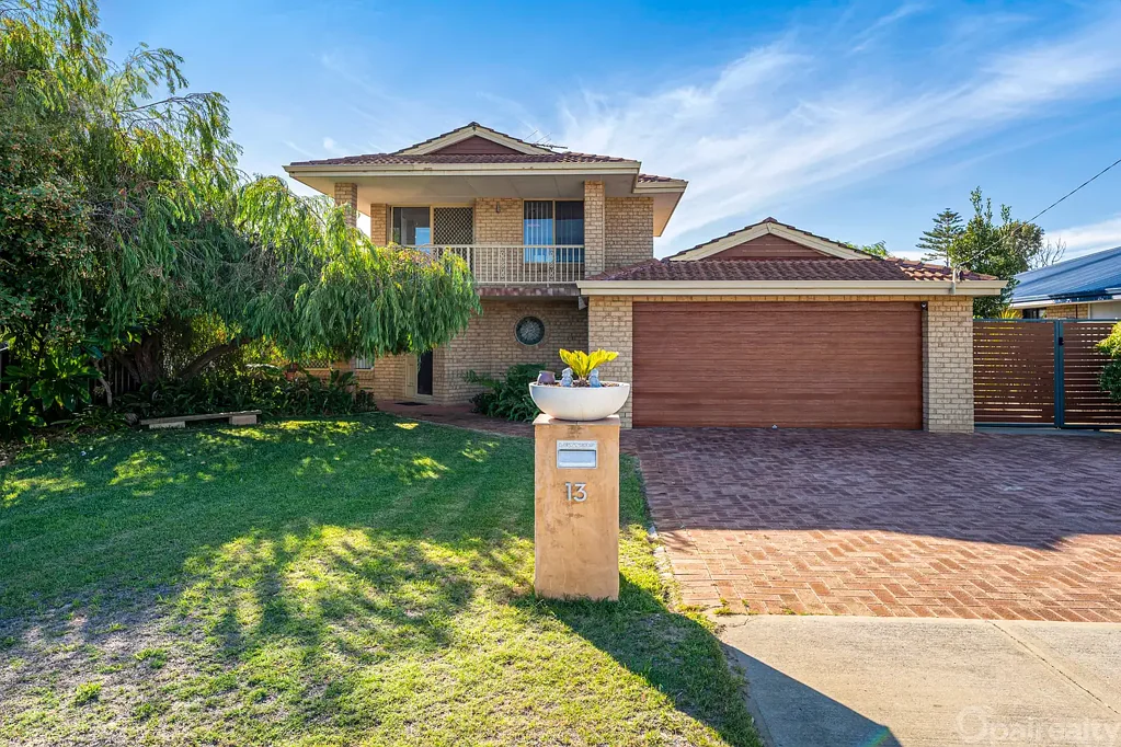 13 Glenroy Avenue, Golden Bay, WA 6174