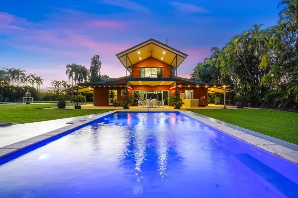 Knuckey Lagoon 3ห้องนอน A Rare Landmark Estate: Private, Iconic, Unforgettable