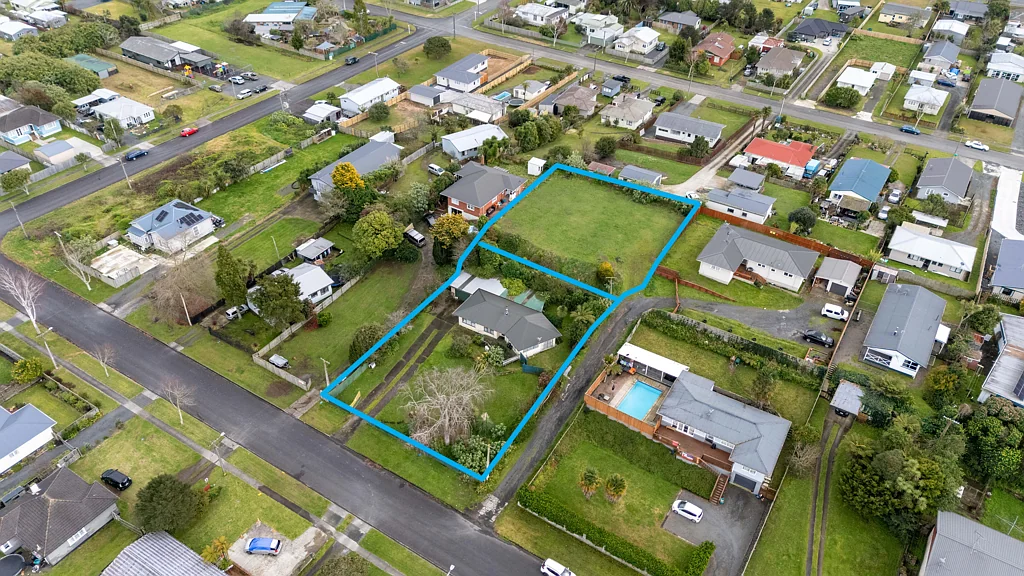 Ngaruawahia 3房  Investor Alert! Dual-Titled 2063m² Site with Development Upside