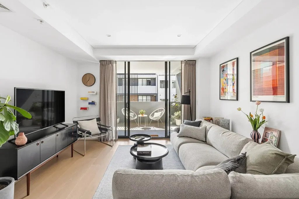 Dulwich Hill 2Kwarto Perfect north-facing living / house-like floorplan