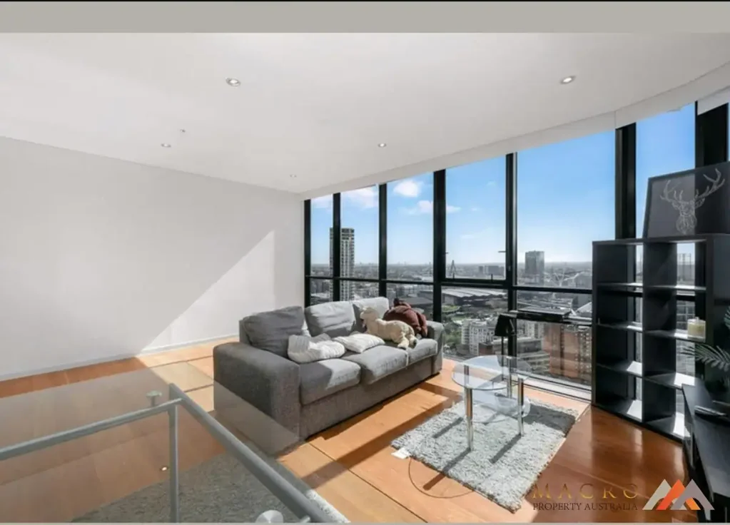 LUXURY 3 BEDROOM APARTMENT WITH DARLING HARBOUR VIEWS!