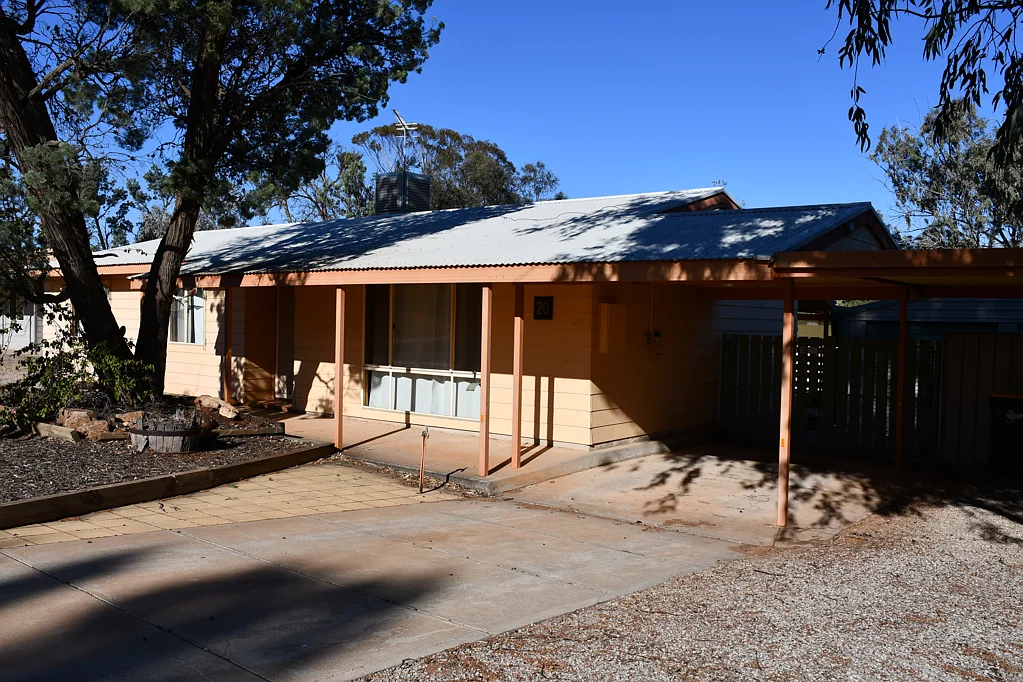 20 Hermit St, Roxby Downs, SA 5725