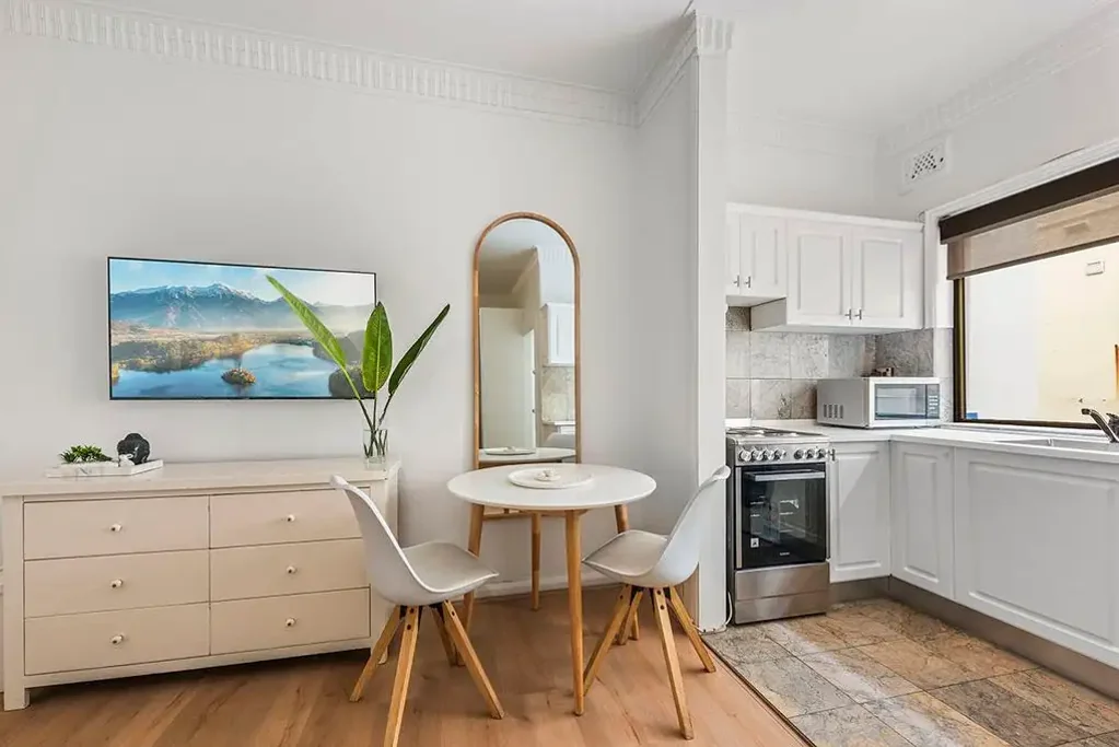 BEACH FRONT STUDIO FULLY FURNISHED @BONDI