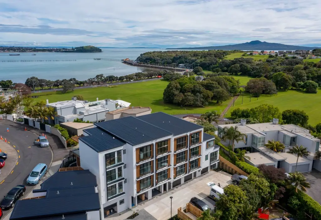 Bays Lifestyle with City Convenience