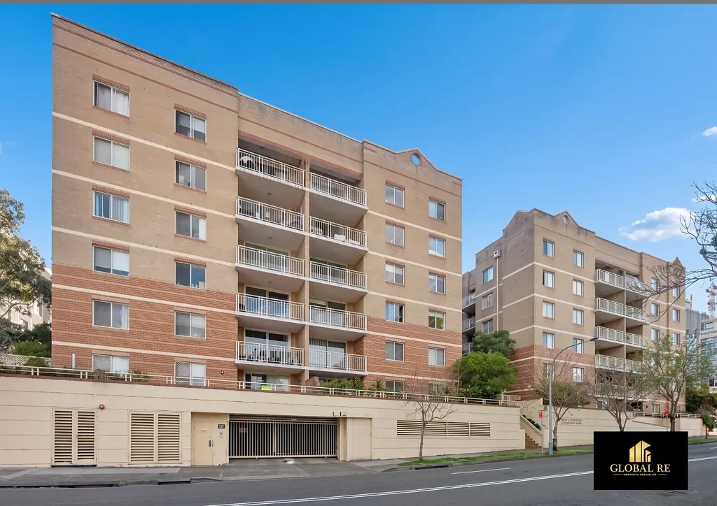 Burwood 3બેડરૂમ Spacious North-Facing Apartment – Walk to Everything!