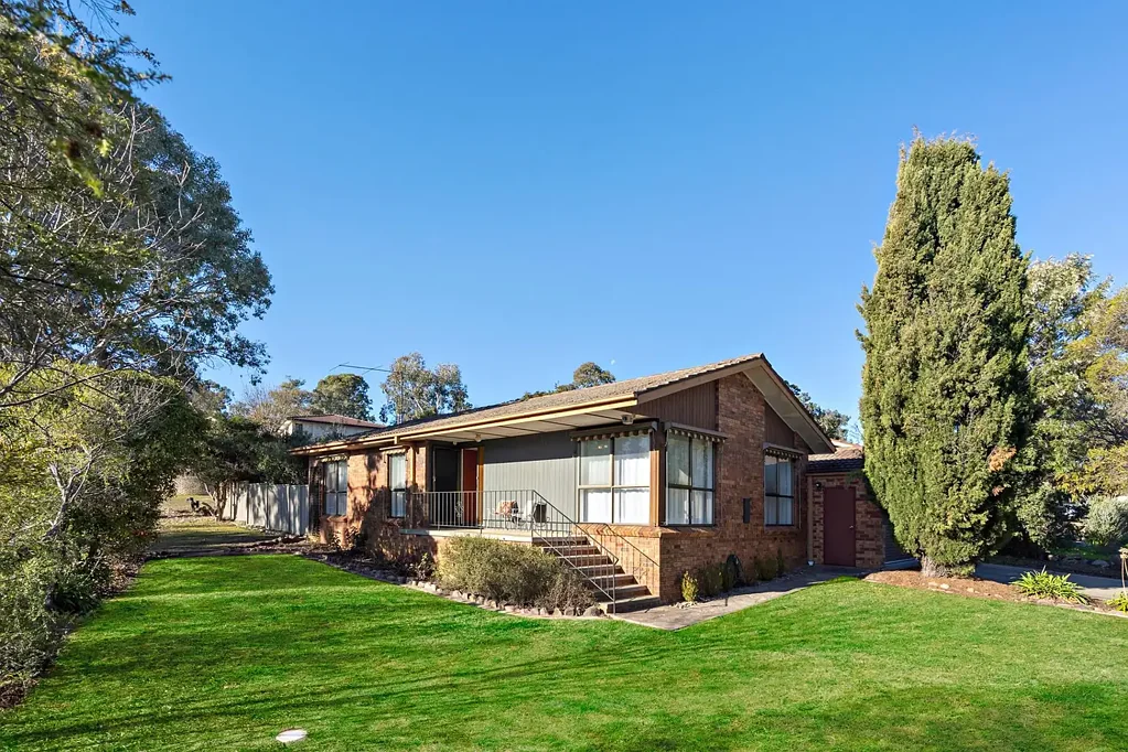 Charnwood 3Moenga Light-filled, Easy Living on a Quiet Cul-De-Sac