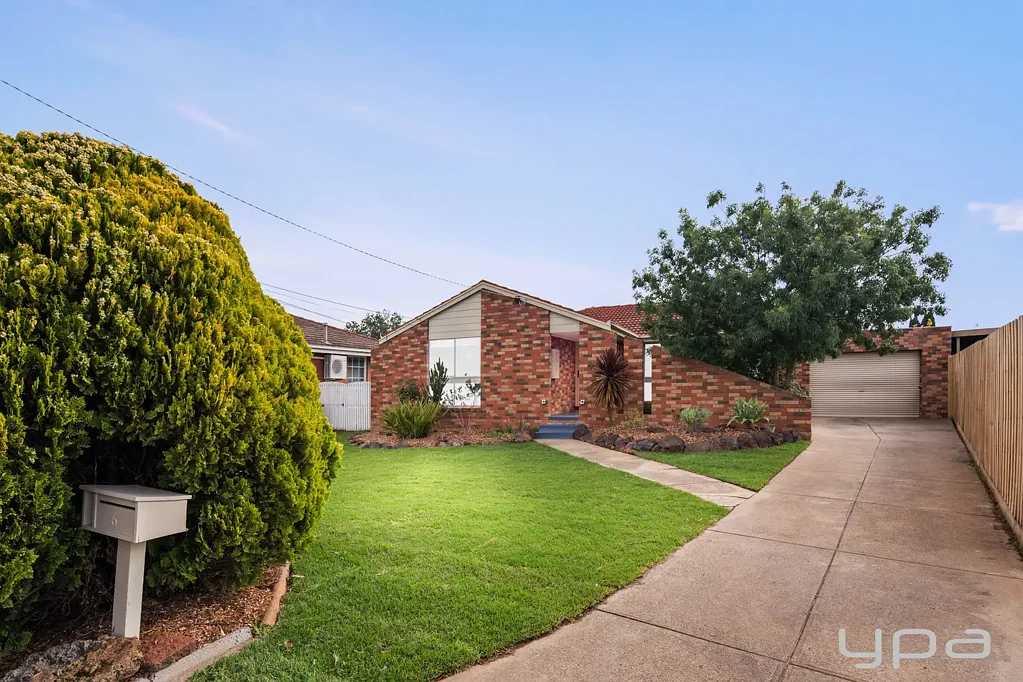 6 Somerset Close, Werribee, VIC 3030