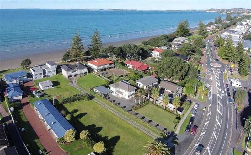 335 Hibiscus Coast Highway, Orewa, Auckland - Rodney, 3 Kuwarto, 2 Banyo