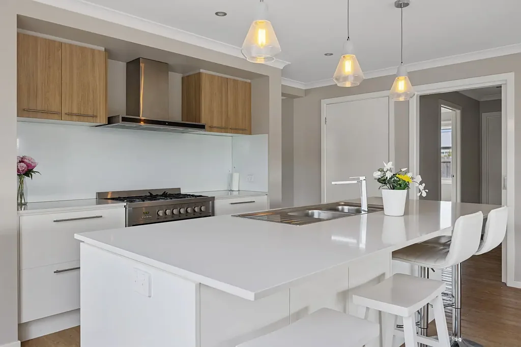Inverloch 4房  Spacious Family Living in Serene Prom Island Estate
