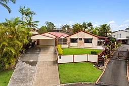 12 Kahlua Court, Highland Park