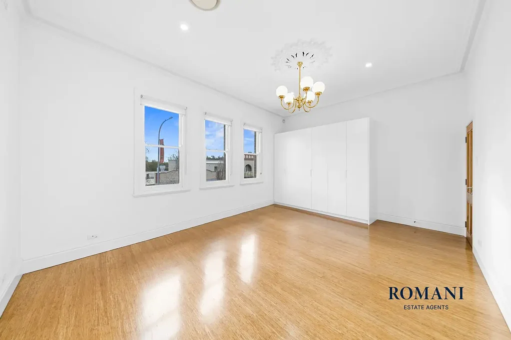 Spacious 2 Bedroom Apartment in Prime location