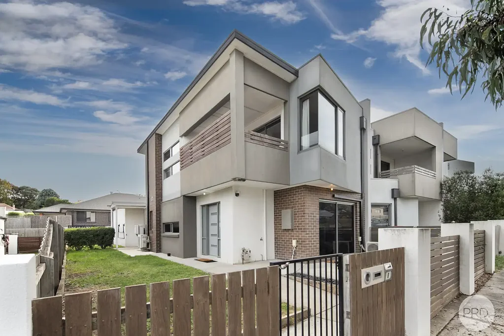8 Catalina Court, Ballarat East, VIC 3350