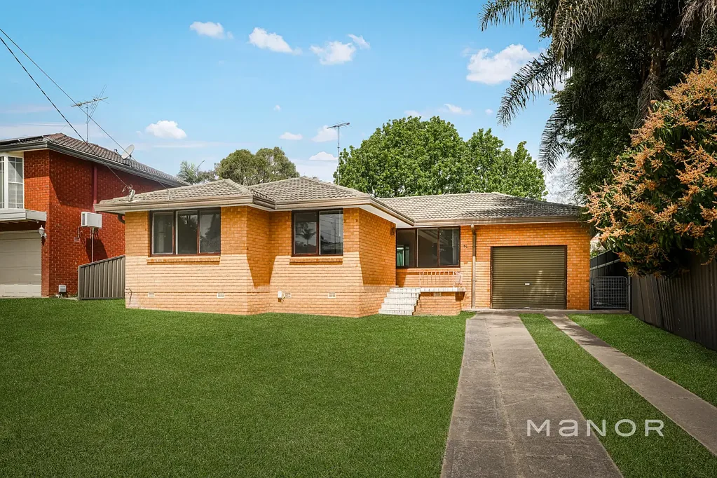 Baulkham Hills 3房 宽敞713平地块 学区房优势明显 宽敞单层设计 后院空间巨大 翻新扩建潜力 中心区域便利 生活配套齐全 Single-Level Brick Home with Endless Potential