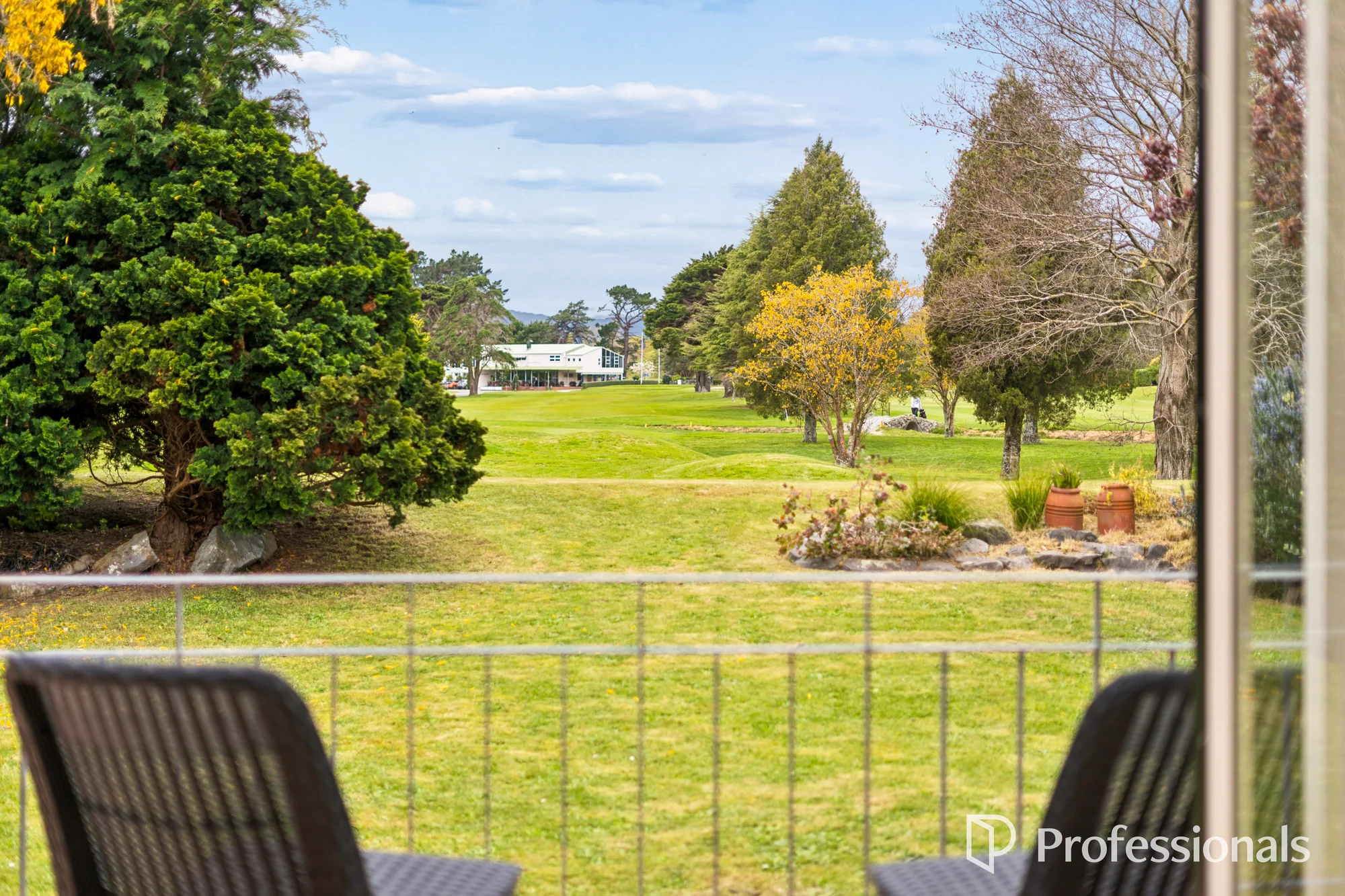 Manor Park 3कमरा A Lovely Outlook, A Great Location