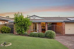 21 Diosma Drive, Morphett Vale