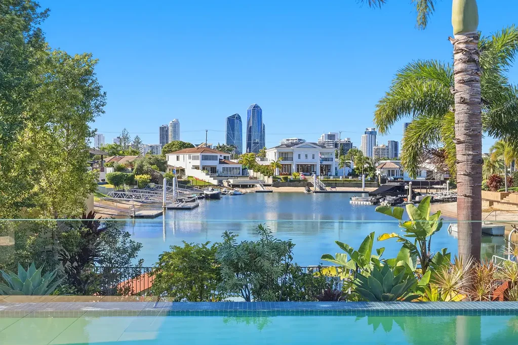 Surfers Paradise 4房  Sensational North-East Main River Inlet Sanctuary with Iconic Skyline Views