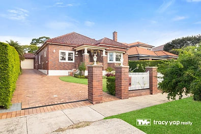 Eastwood 4chambre Timeless Double Brick Elegance Meets Future Potential in Prime
Eastwood
