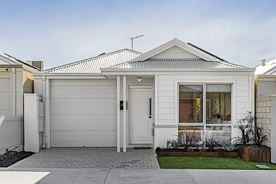 Clarkson 3 Bedroom Discover Your Starter or Downsizer Home at 19 Labuan Way, Catalina Estate!