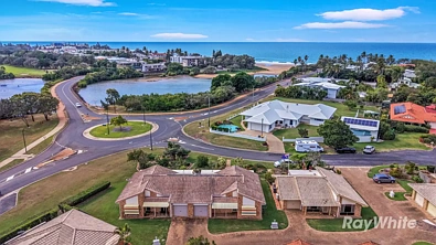 Bargara 2房  Unit in a Prime Coastal Position by the Causeway!