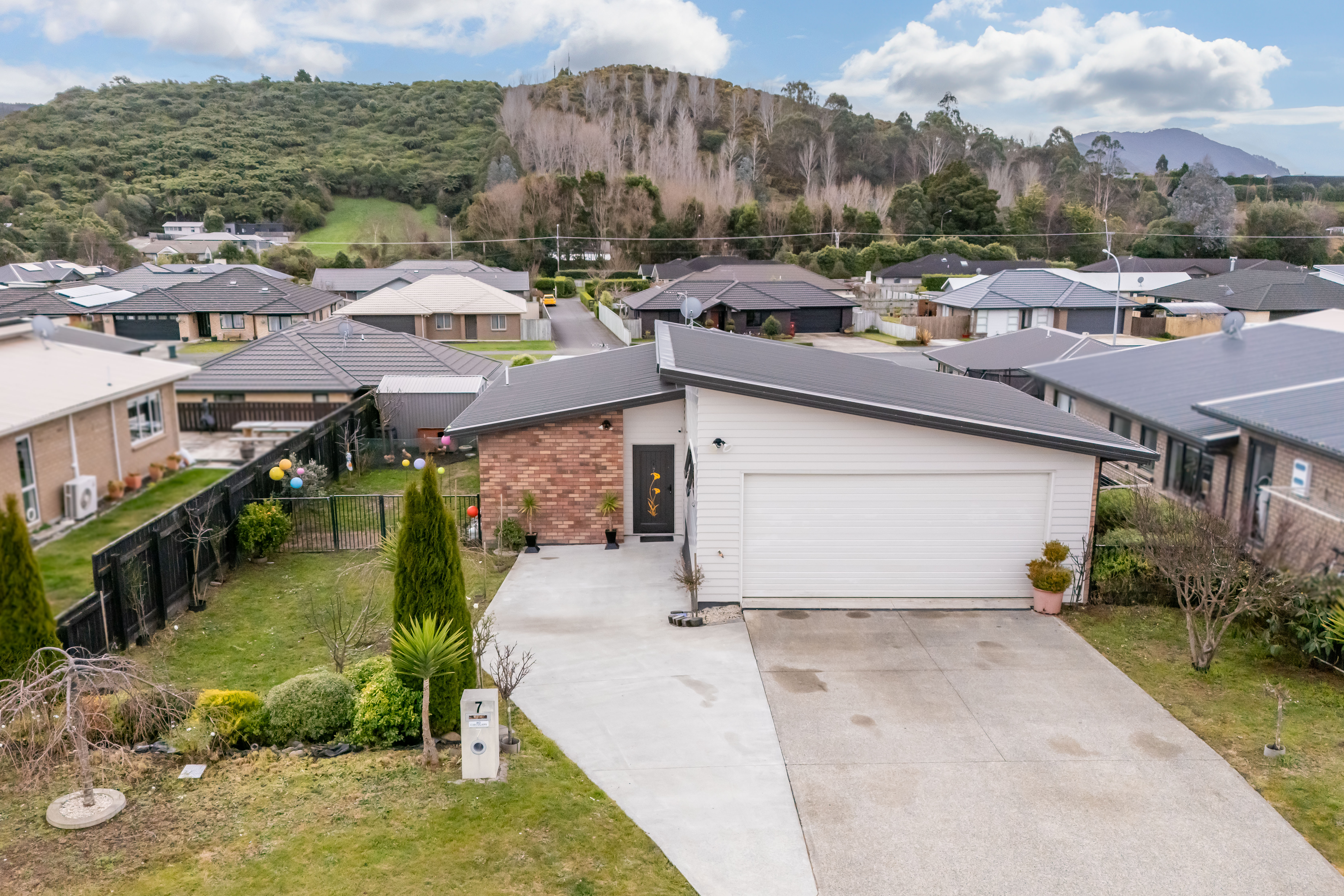 7 Diamond Grove, Brown Owl, Upper Hutt, 3 Kuwarto, 2 Banyo, House