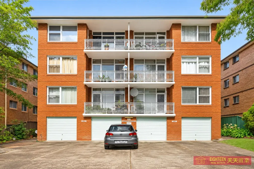 Kogarah 1房 维护良好安全社区 光线充足公寓 开放式生活餐厅 私人阳台 储物充足厨房 质量电器 宽敞卧室内置柜 独立淋浴浴缸 安保大楼对讲机 锁车库 低物业费 Stylish & Convenient Apartment