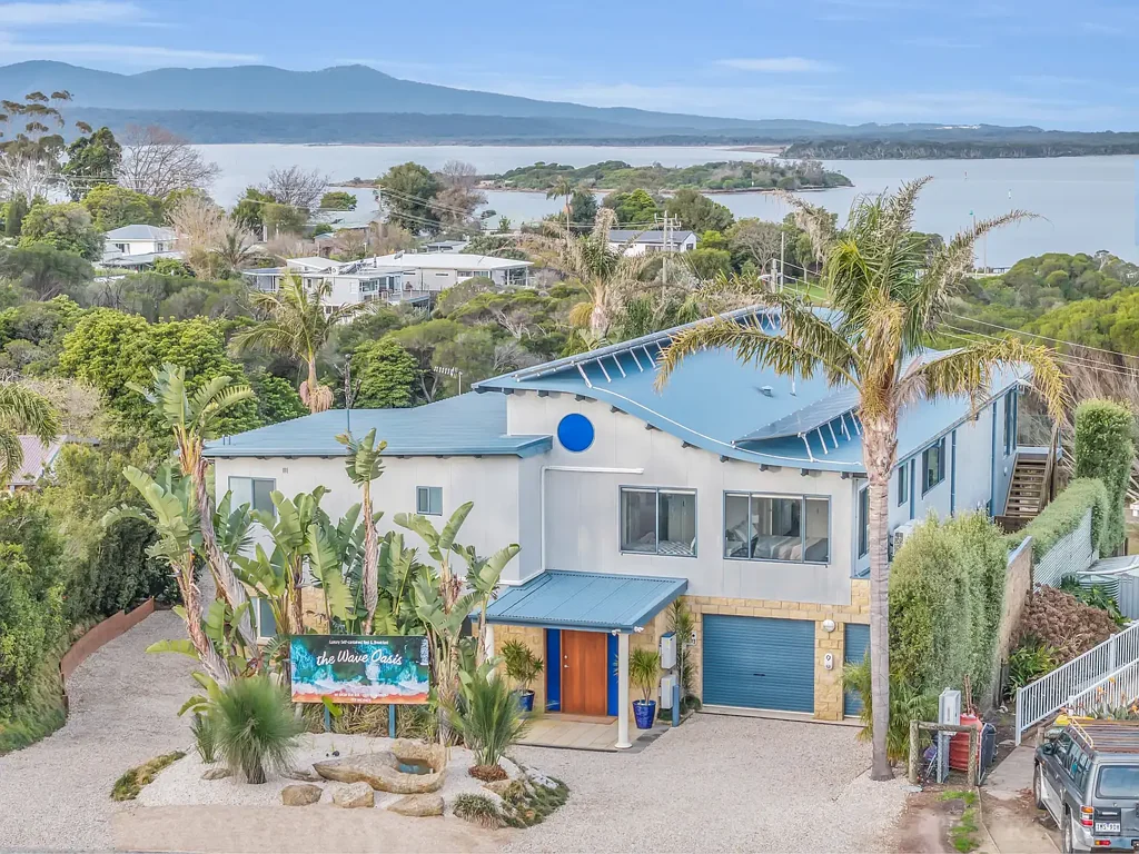 Mallacoota 9 Bedroom The Wave Oasis Mallacoota – Your Dream Awaits