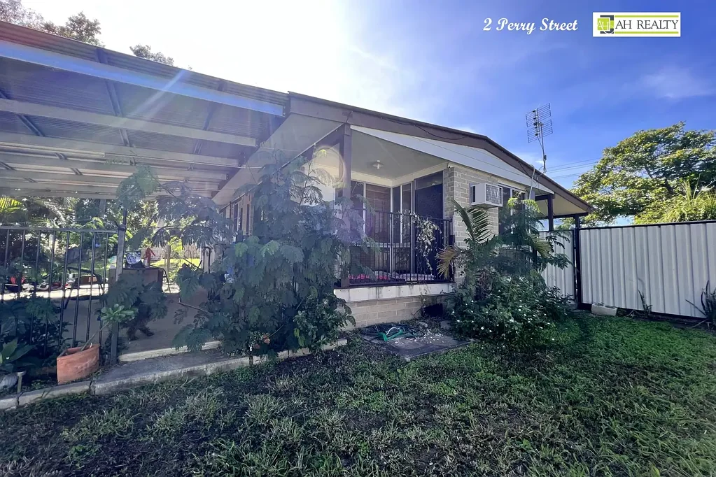 Dysart 4બેડરૂમ SPACIOUS 4-BEDROOM HOME ON A HUGE 1,007M² BLOCK. GREAT RENTAL RETURNS!