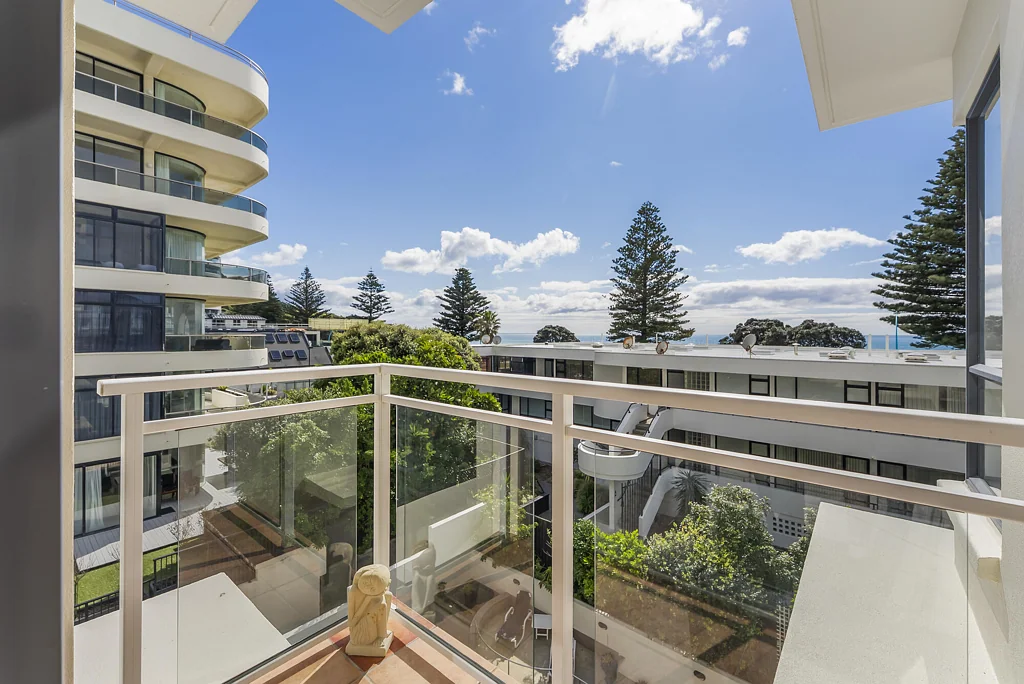 Mount Maunganui 2 Slaapkamer Tightly Held. Highly Sought. Now Available.