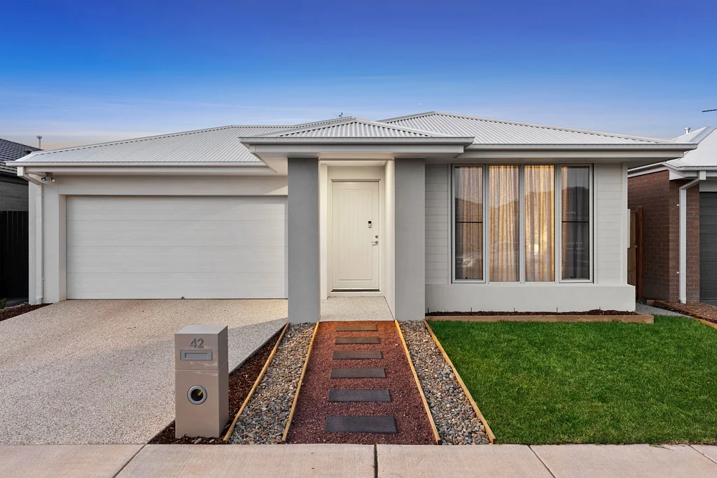 42 Scullin Road, Charlemont, VIC 3217