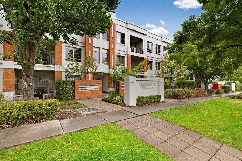 Turner 3 Bedroom MANHATTAN- Call it home.