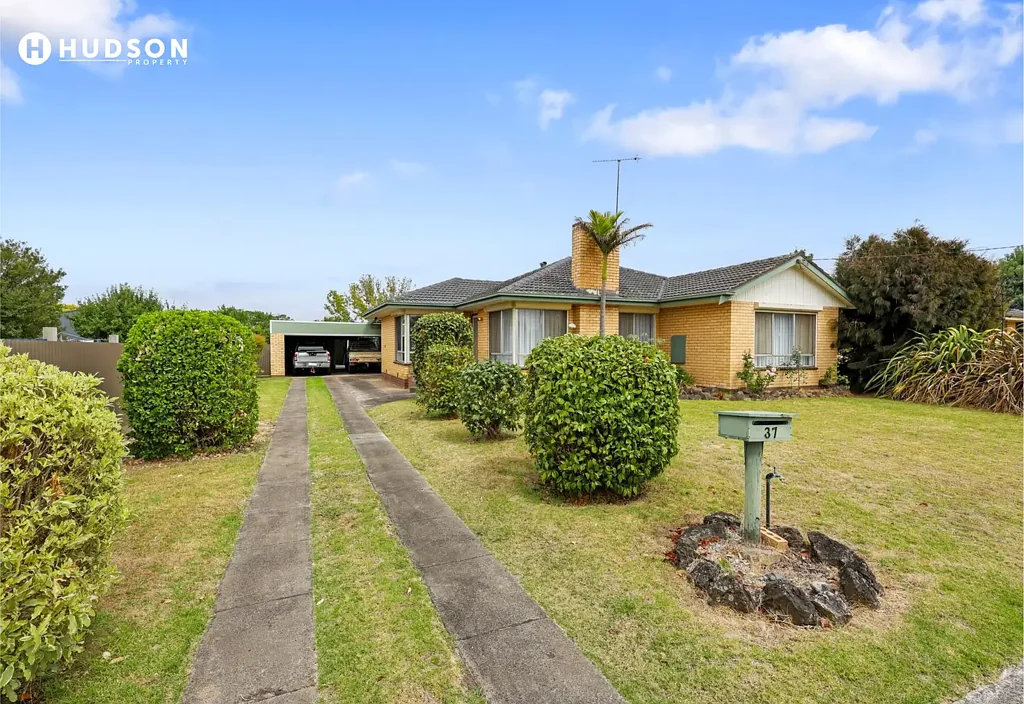 Heywood 3房  Solid & Spacious Maintained Home