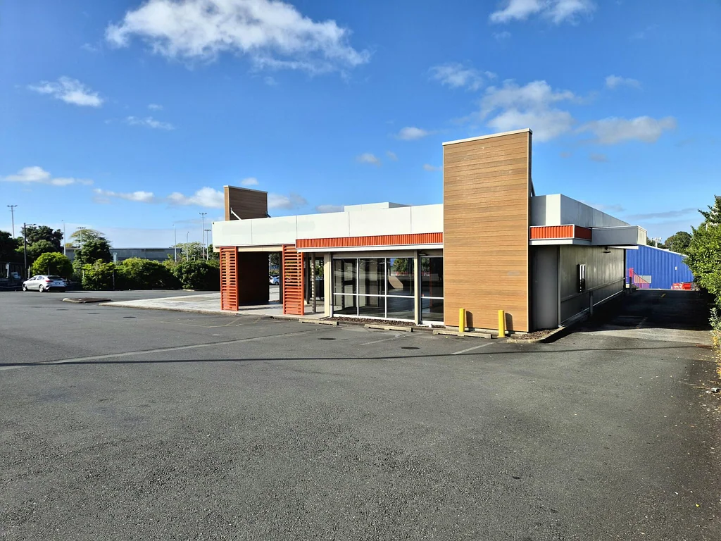 Mount Wellington Prime Drive-Through Opportunity, High Profile Site