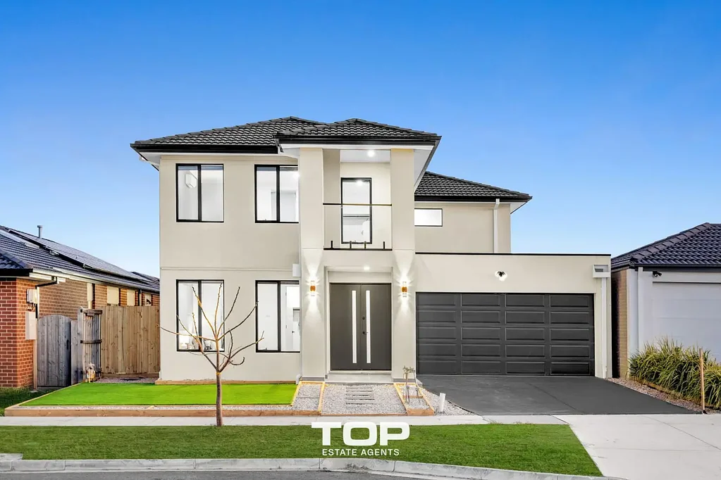 Cranbourne East 5房  Park front Perfection – Luxury Family Living in Prime Location