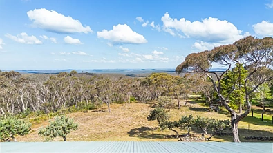 Wentworth Falls 3房 Wentworth Falls 瑰宝 1.18英亩宁静地块 蓝山国家公园美景 现代舒适住宅 自给自足生活 INCREDIBLE OPPORTUNITY BORDERING NATIONAL PARK!